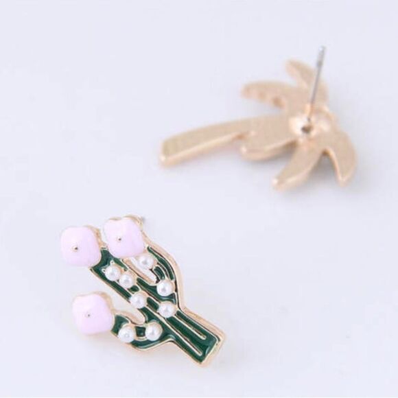 🏝 Betsey Johnson unique mismatched palm tree & cactus earrings 🏝 - Picture 5 of 9